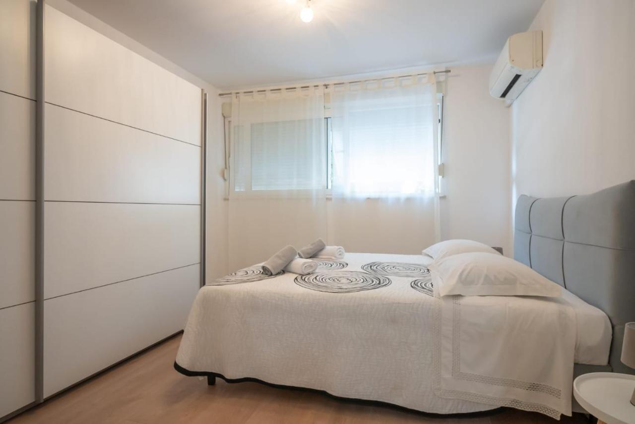 Apartman Mirjana Appartement Split Buitenkant foto