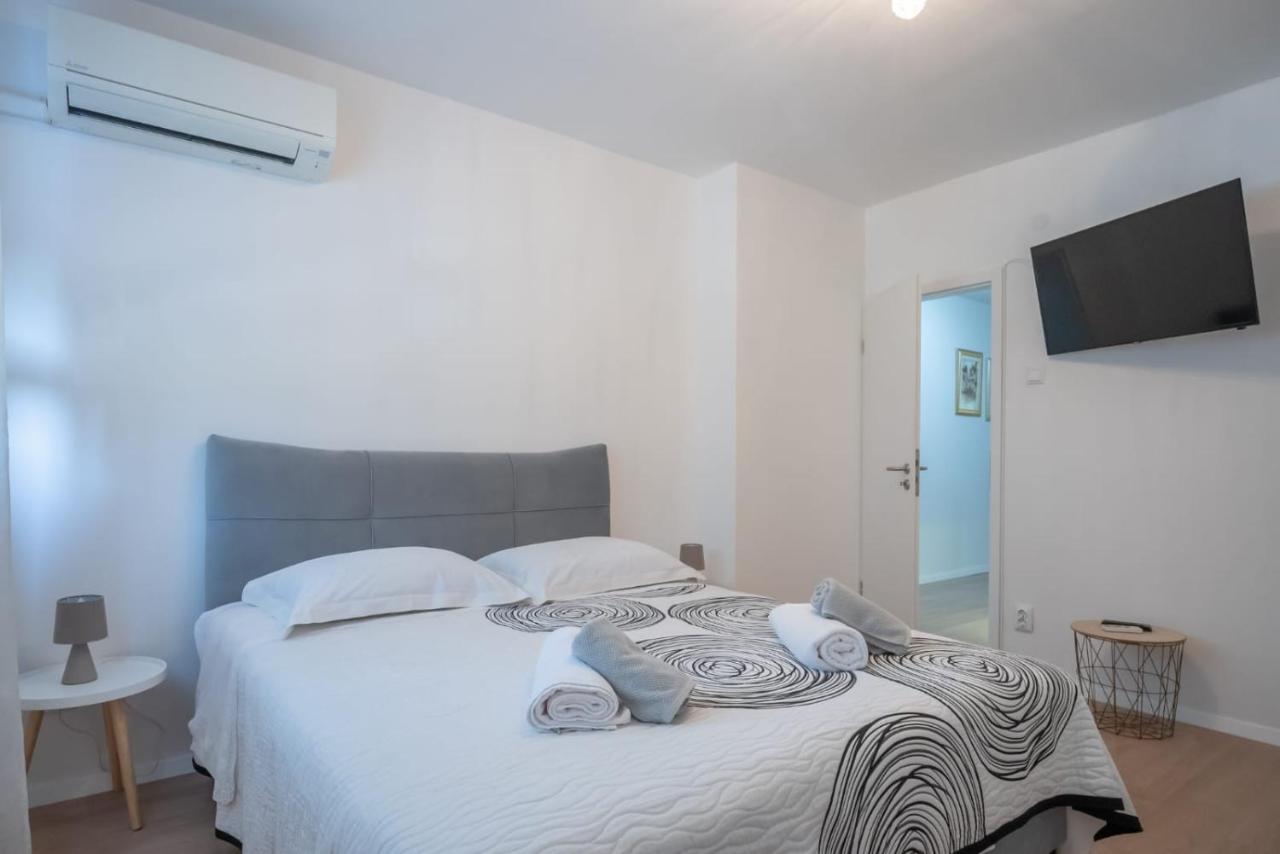 Apartman Mirjana Appartement Split Buitenkant foto